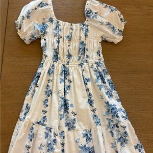 Girls size L (10-12) aqua brand dress. Floral Blue and White.